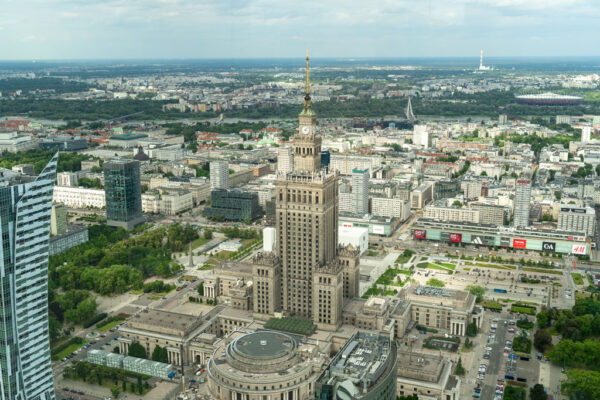 Panorama miasta z tarasu widokowego na budynku Varso.